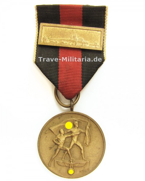 Medaille zur Erinnerung an den 1. Oktober 1938 mit Spange Prager Burg